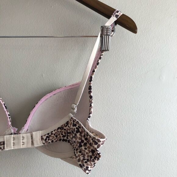🚨3/$20🚨 Victorias Secret Cheetah Under Wired Supportive Push Up Bra Top Pink 36B - Picture 7 of 14